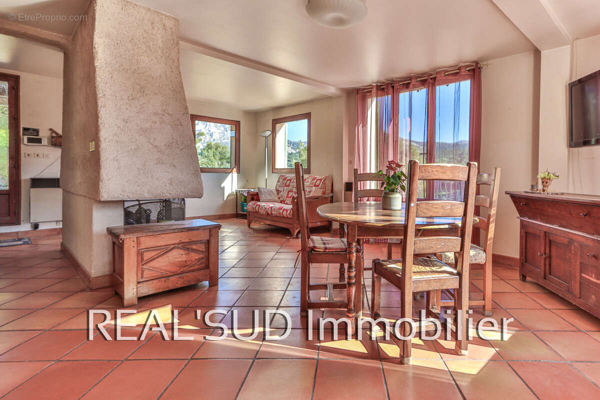 Maison à MARSEILLE-9E