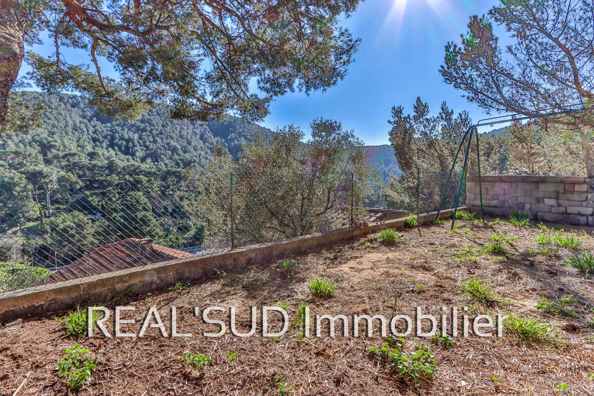 Maison à MARSEILLE-9E