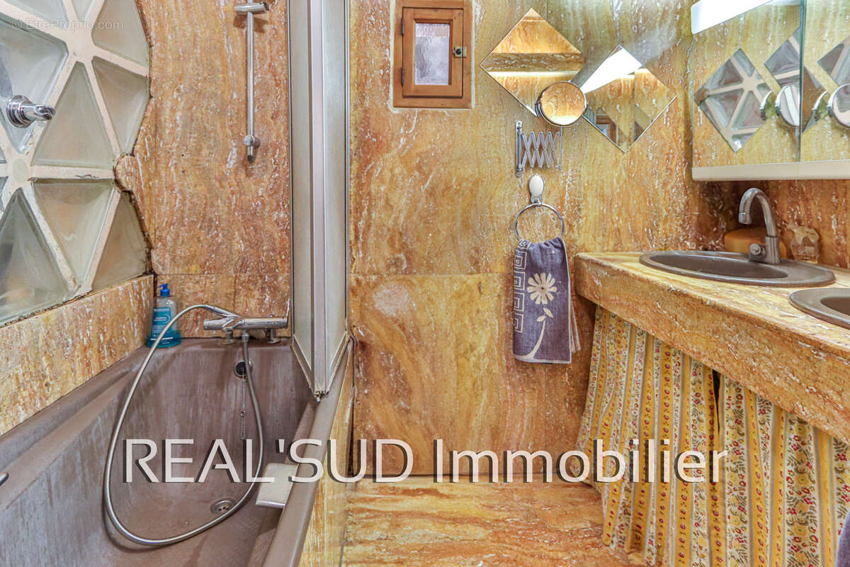 Maison à MARSEILLE-9E