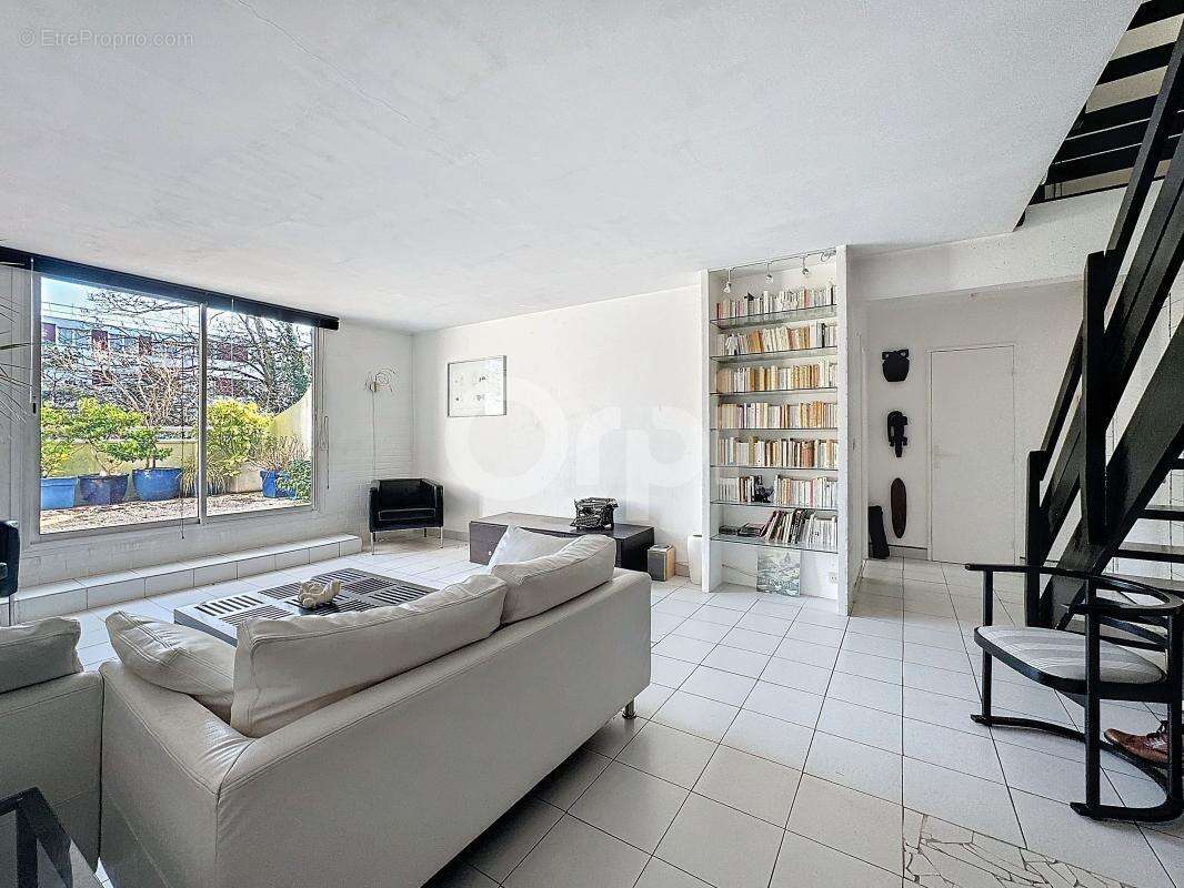 Appartement à FONTENAY-SOUS-BOIS