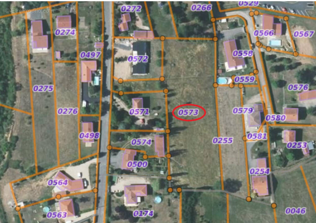 Terrain à VERGONGHEON