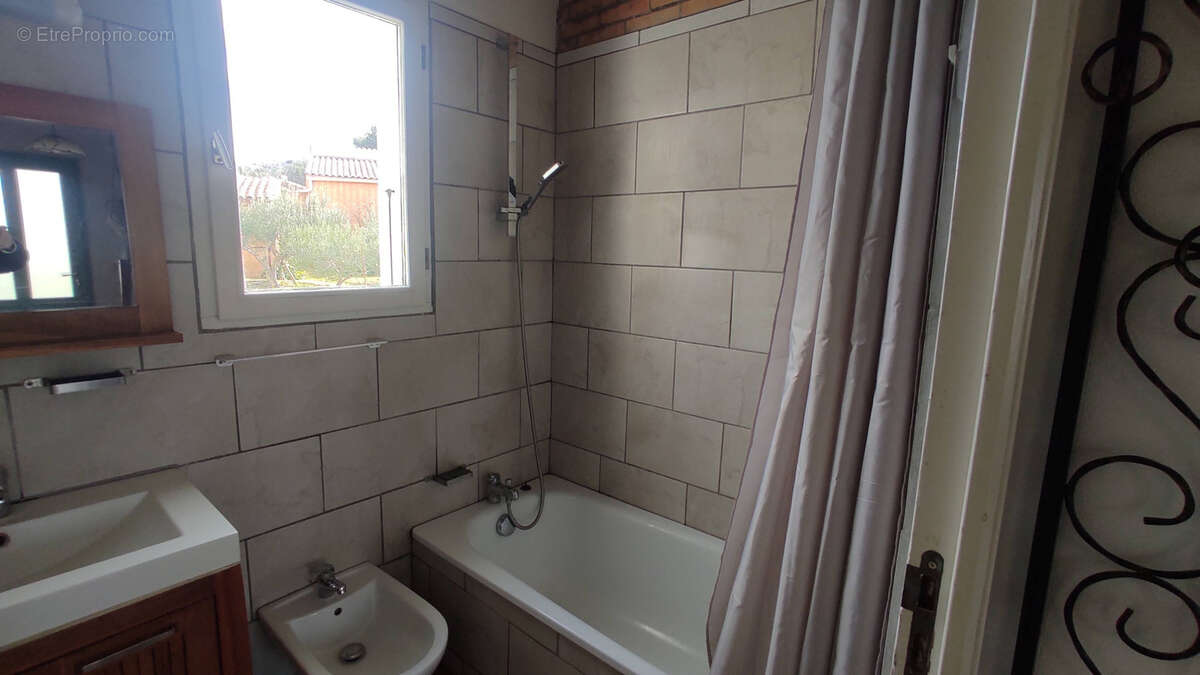 Maison à ROQUEFORT-DES-CORBIERES