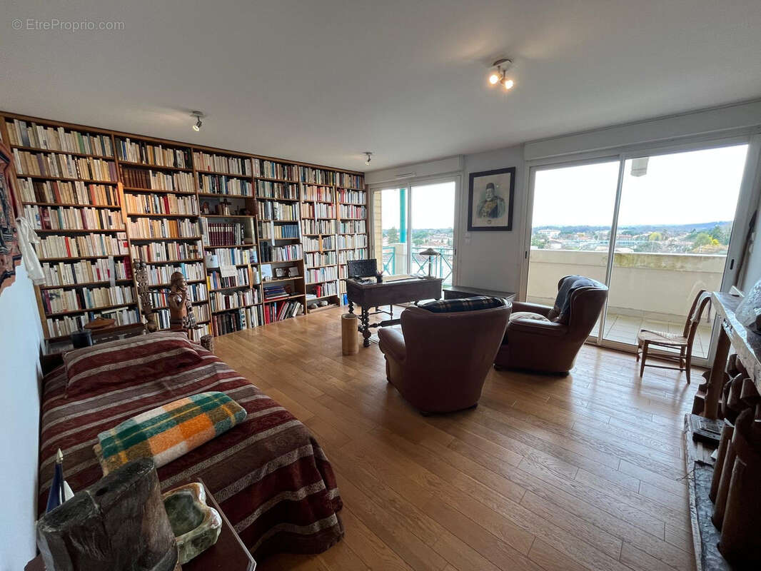 Appartement à VILLENEUVE-SUR-LOT