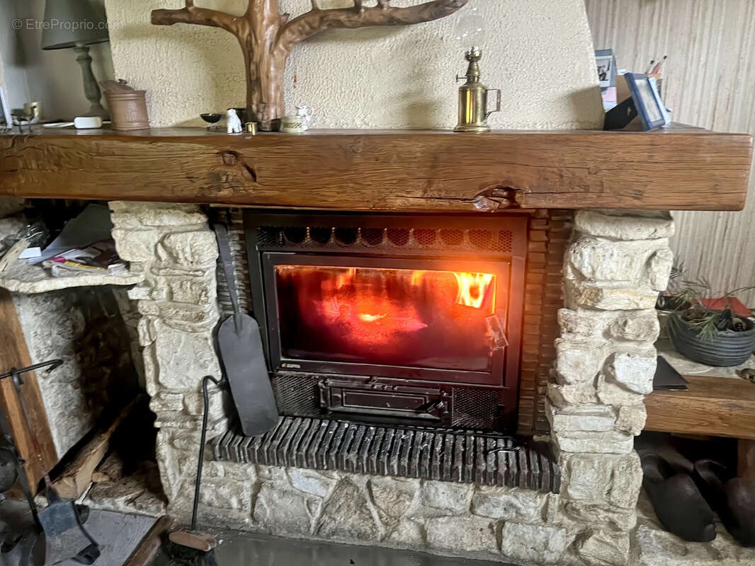 Autre à JOUY-MAUVOISIN
