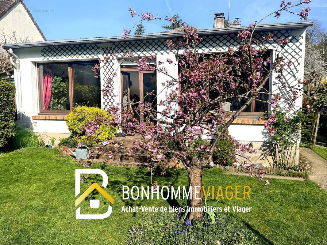 Autre à JOUY-MAUVOISIN