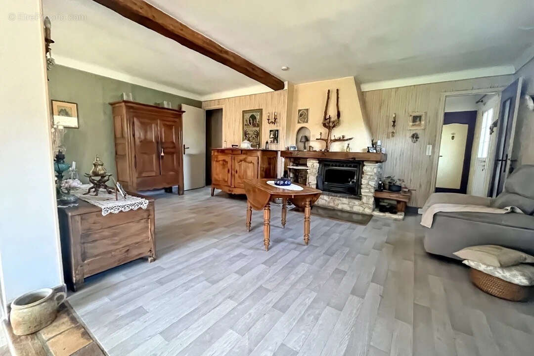 Autre à JOUY-MAUVOISIN