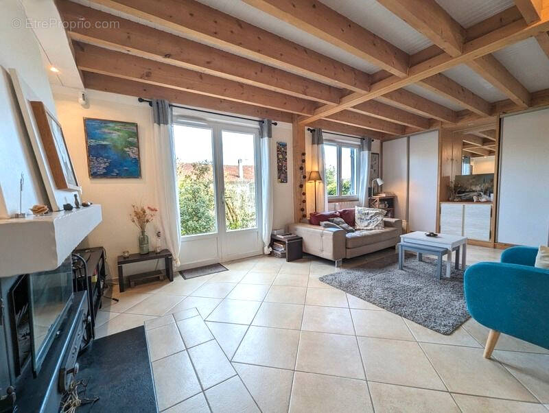 Maison à FONBEAUZARD