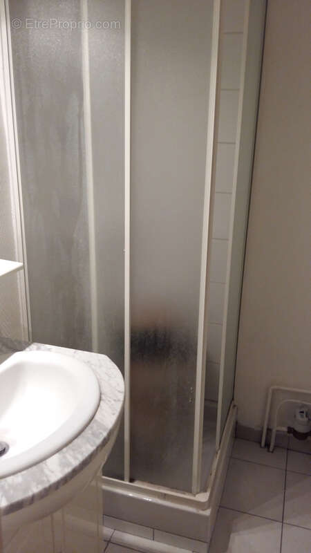 Appartement à BAGNOLS-SUR-CEZE