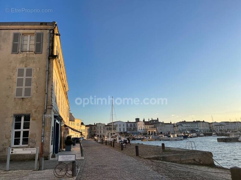 Appartement à SAINT-MARTIN-DE-RE