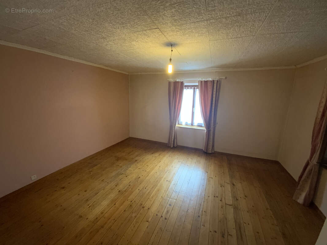 Maison à BELONCHAMP