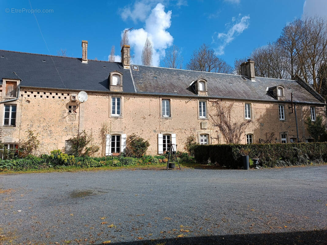 Maison à LE MANOIR