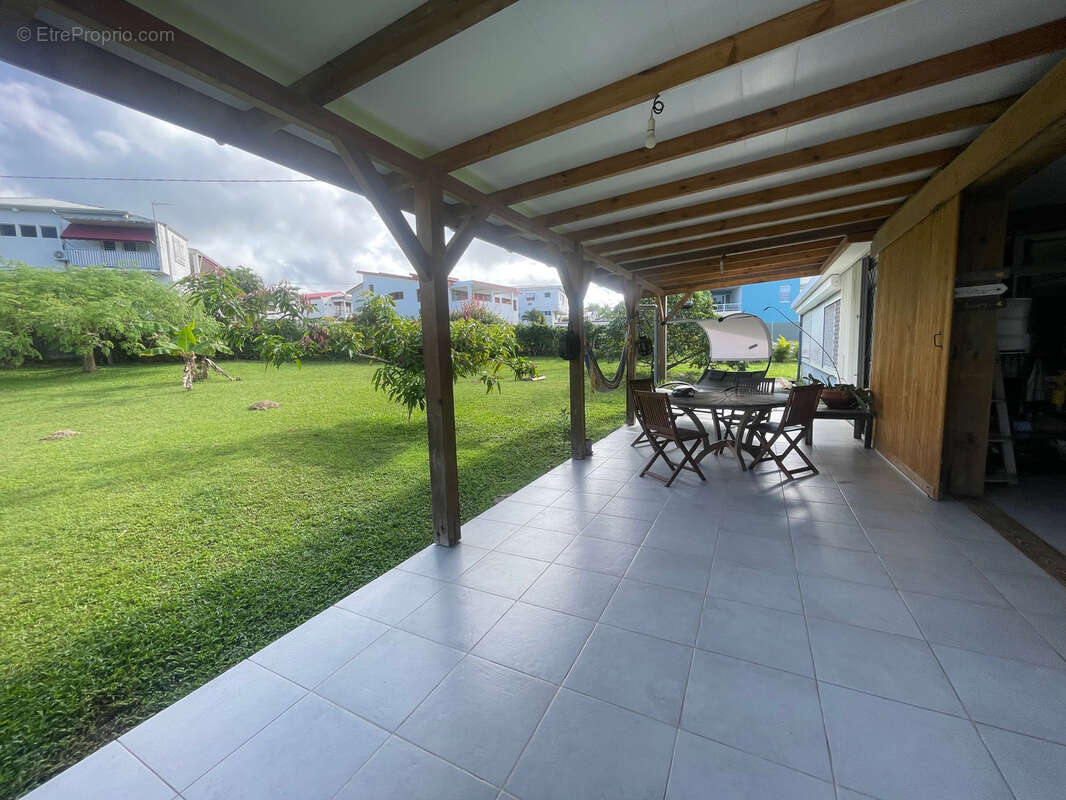 Maison à SCHOELCHER