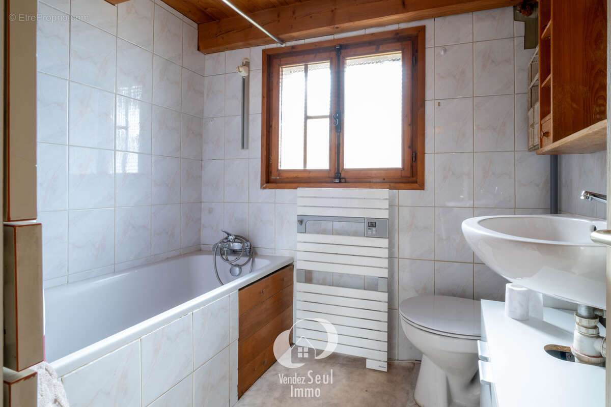 Maison à THOLLON-LES-MEMISES