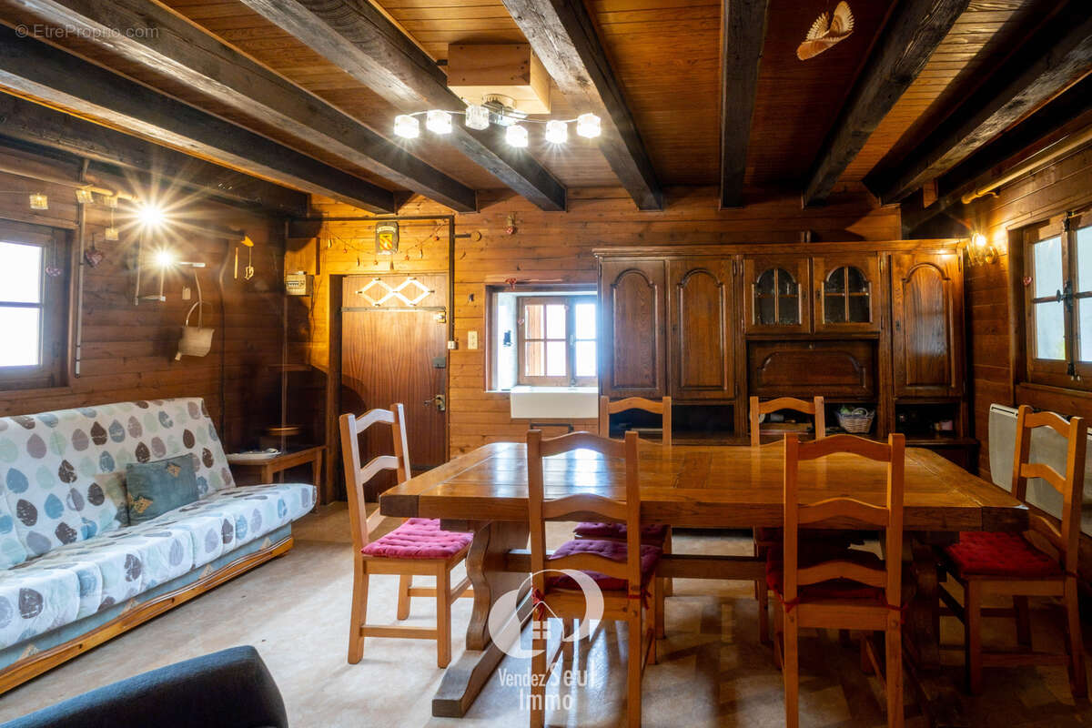 Maison à THOLLON-LES-MEMISES