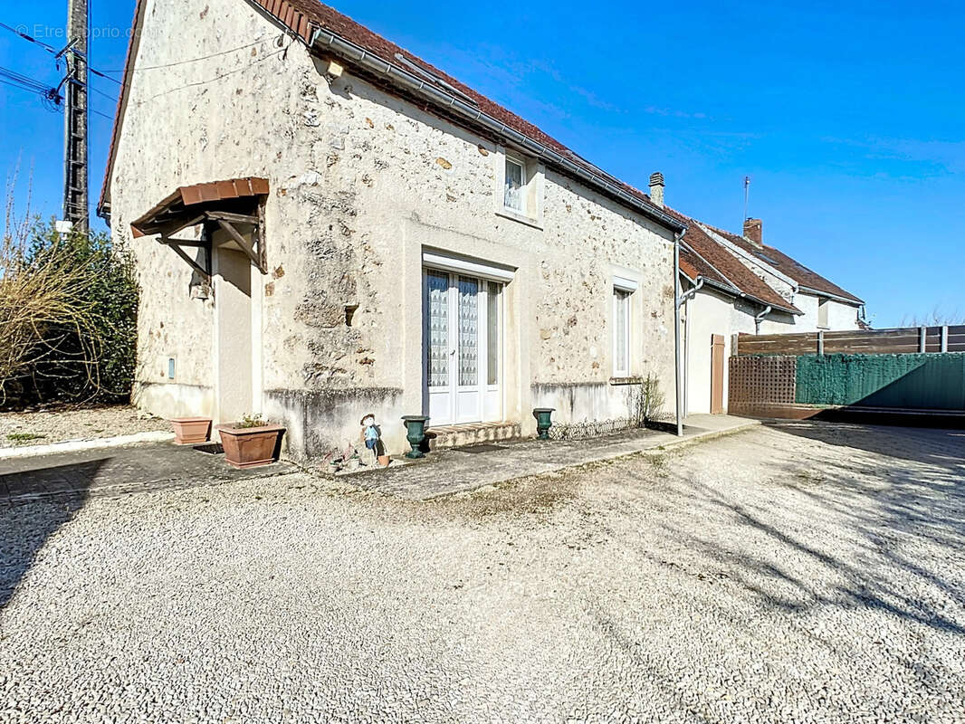 Maison à MONTMIRAIL