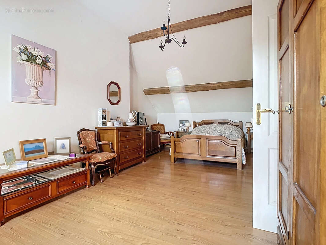 Maison à MONTMIRAIL