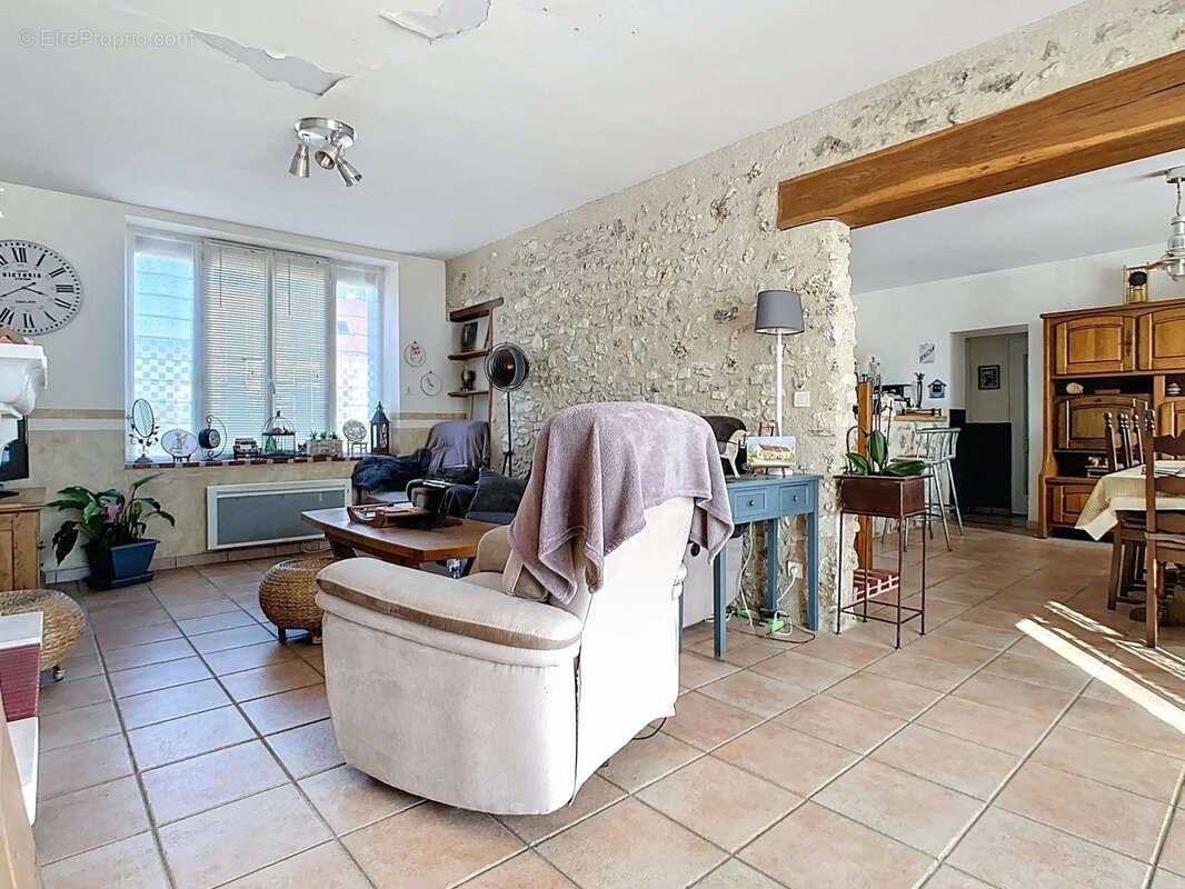 Maison à MONTMIRAIL