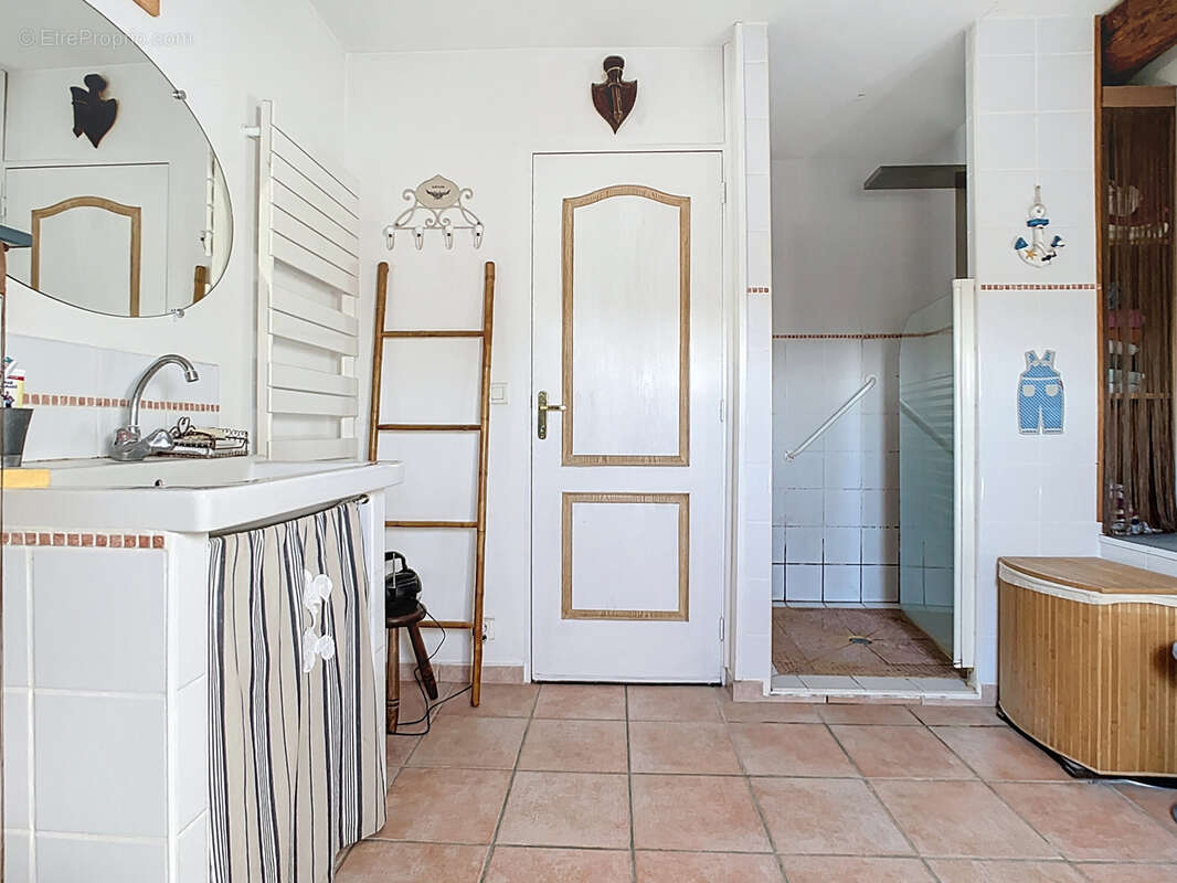 Maison à MONTMIRAIL