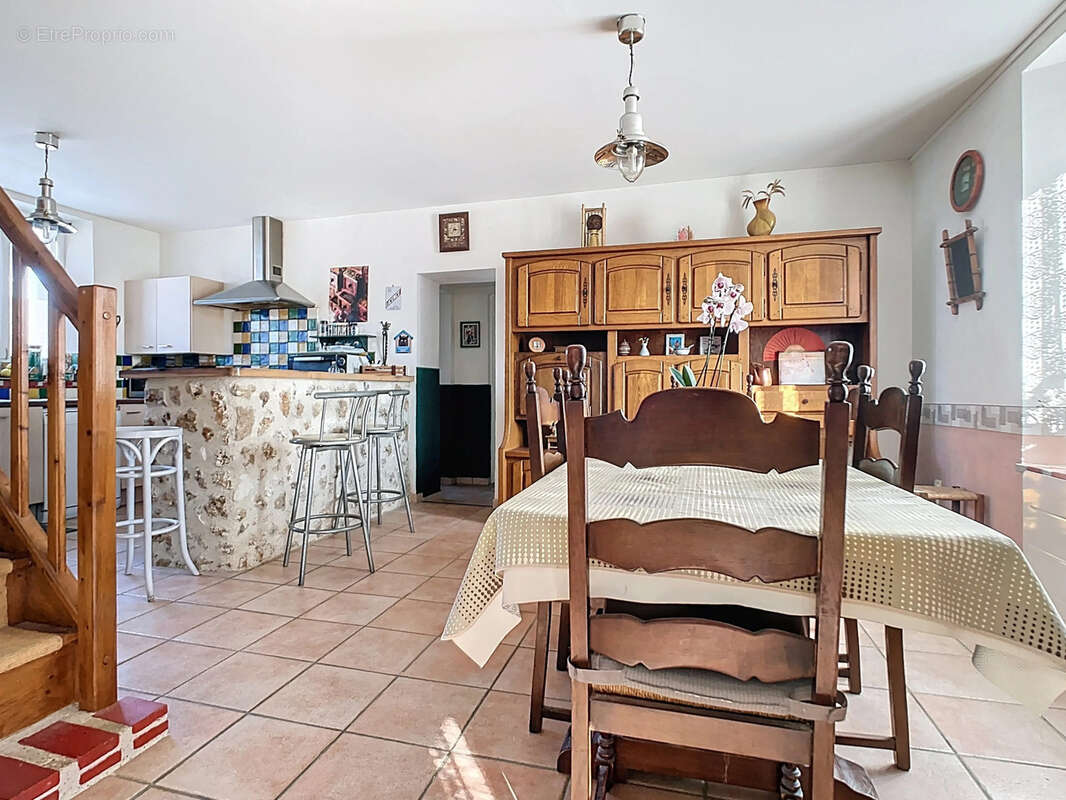 Maison à MONTMIRAIL