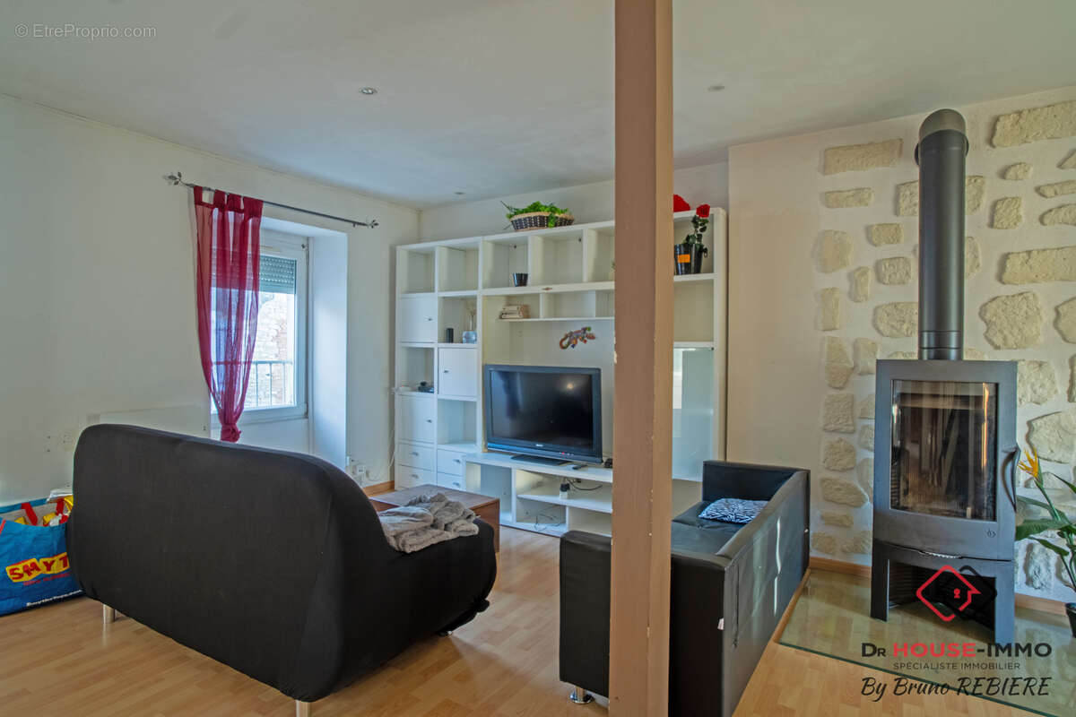 Appartement à SAVIGNAC-LES-EGLISES