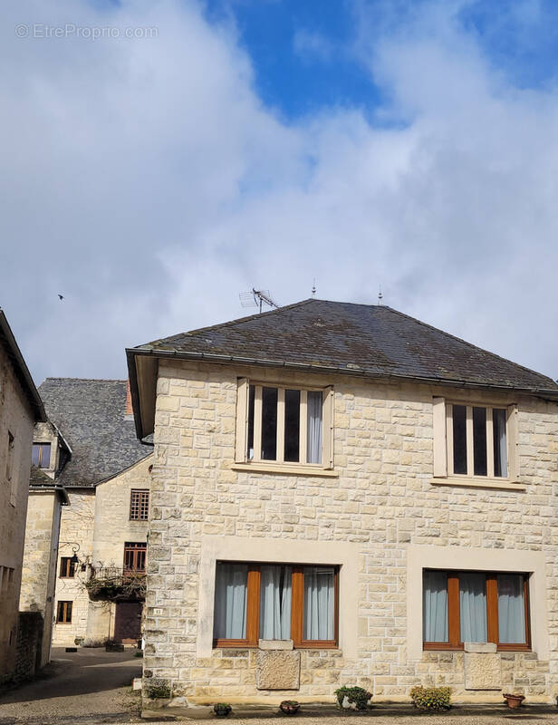 Maison à SAINT-ROBERT