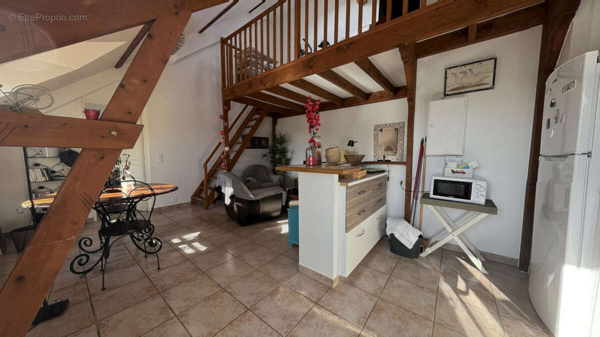 Appartement à NEAUPHLE-LE-CHATEAU