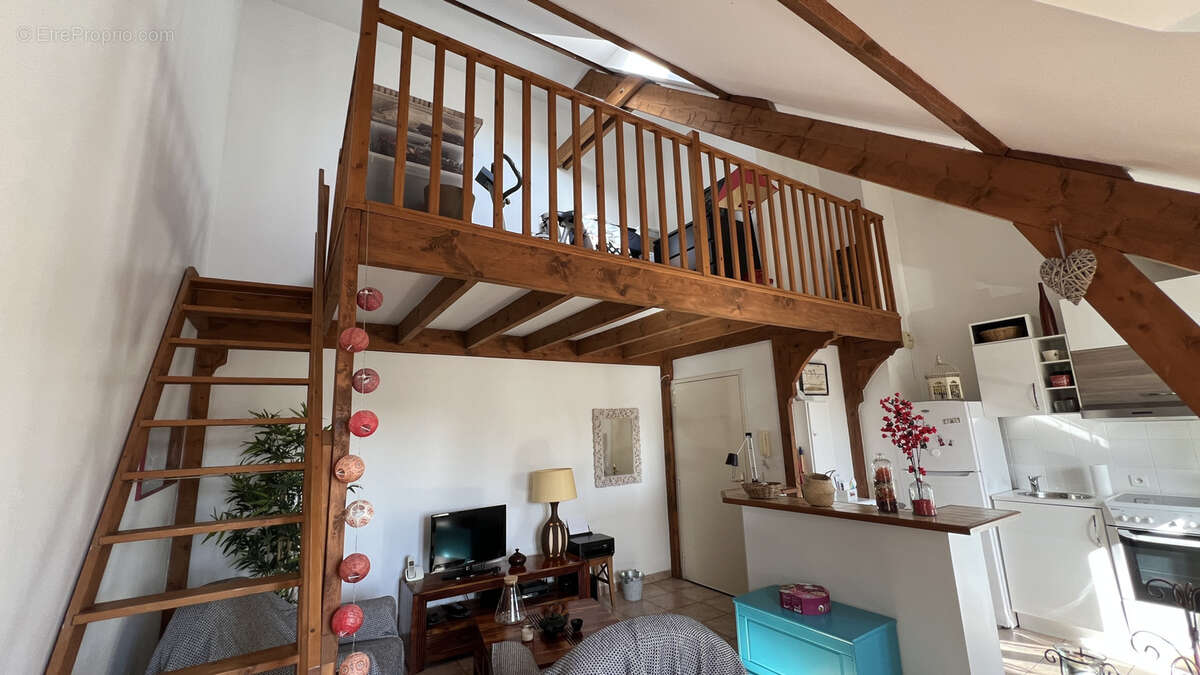 Appartement à NEAUPHLE-LE-CHATEAU