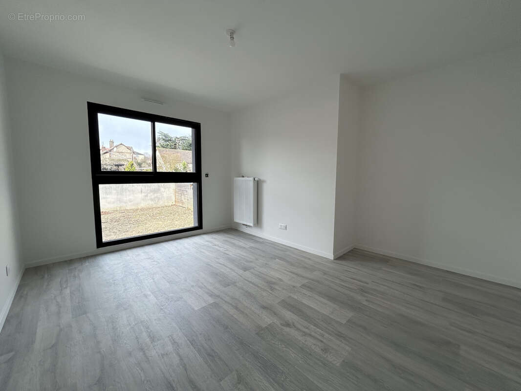 Maison à SAINT-ETIENNE-DU-ROUVRAY