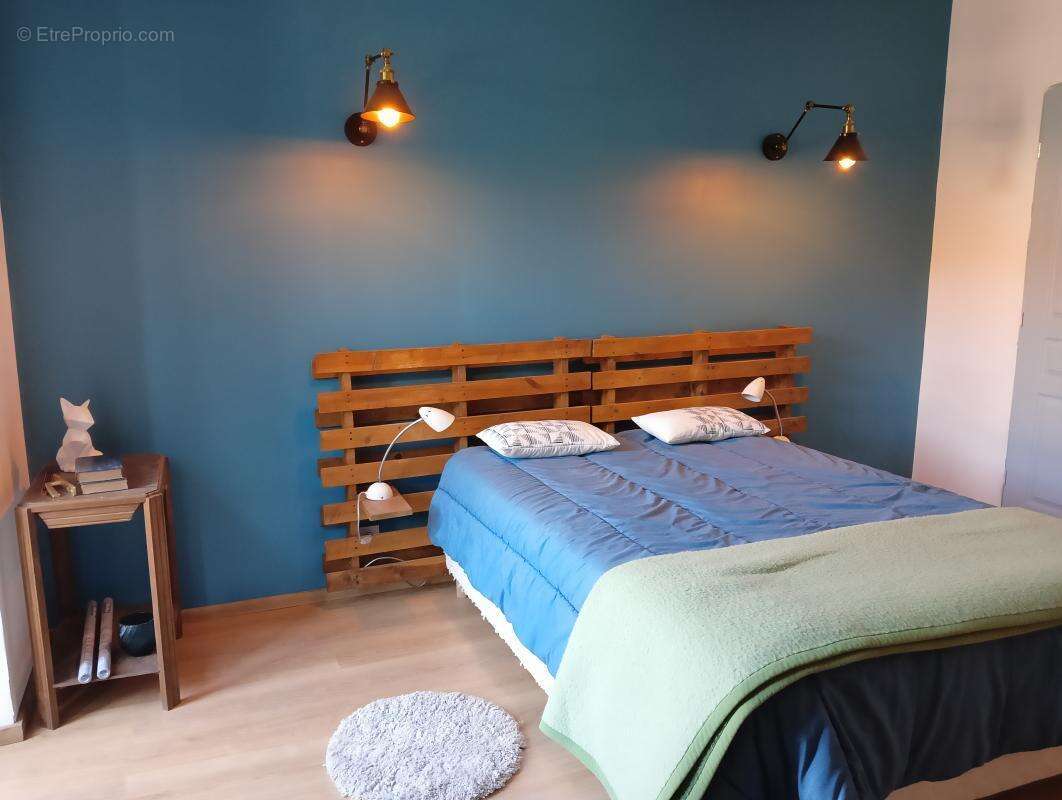 Maison à DECAZEVILLE