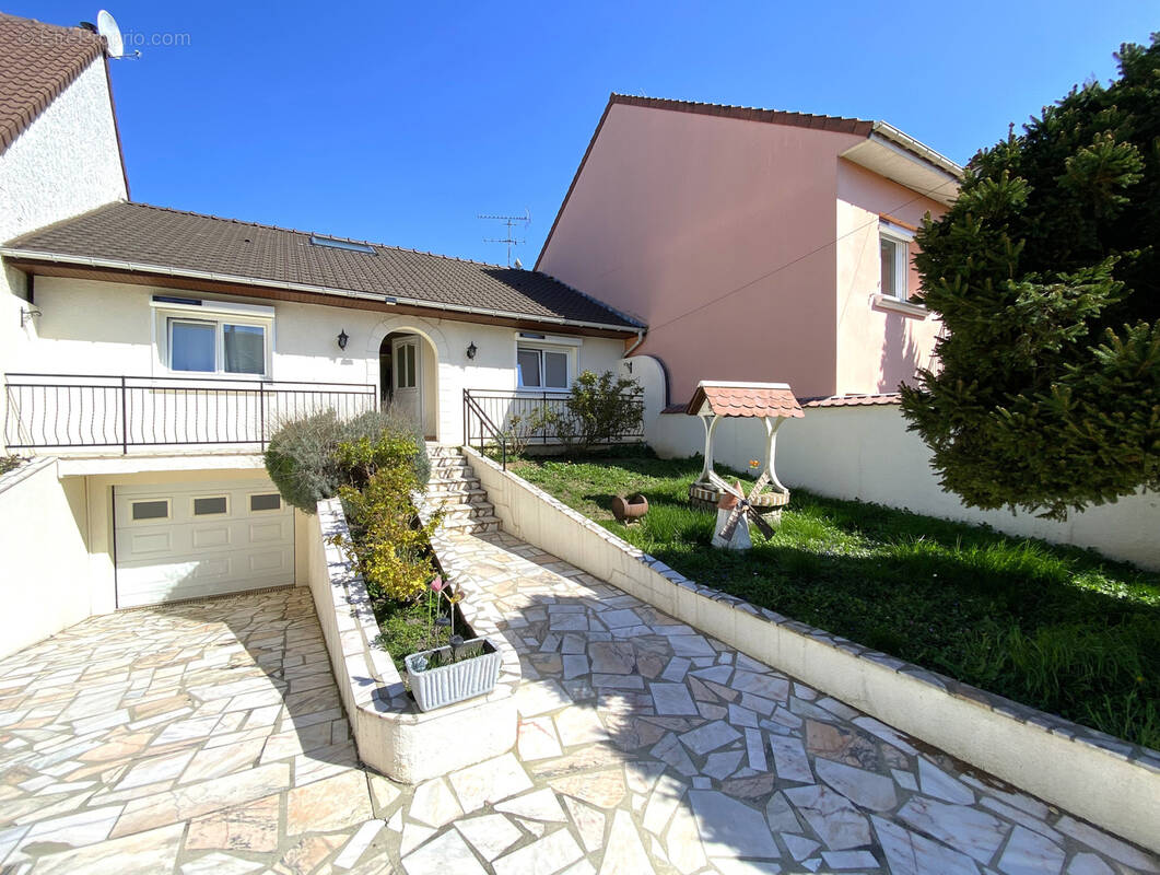 Maison à ORMESSON-SUR-MARNE