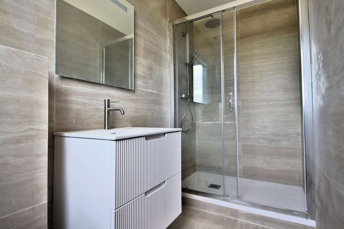 Appartement à MANDELIEU-LA-NAPOULE