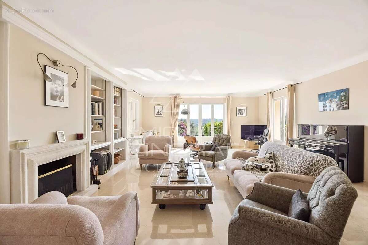 Maison à LA COLLE-SUR-LOUP