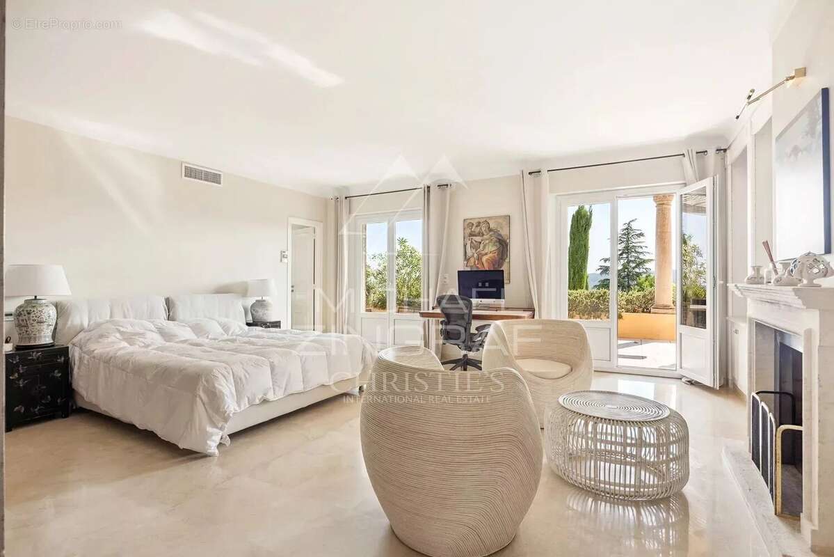 Maison à LA COLLE-SUR-LOUP