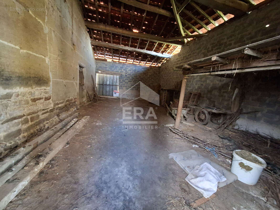 Maison à MONTREVEL-EN-BRESSE