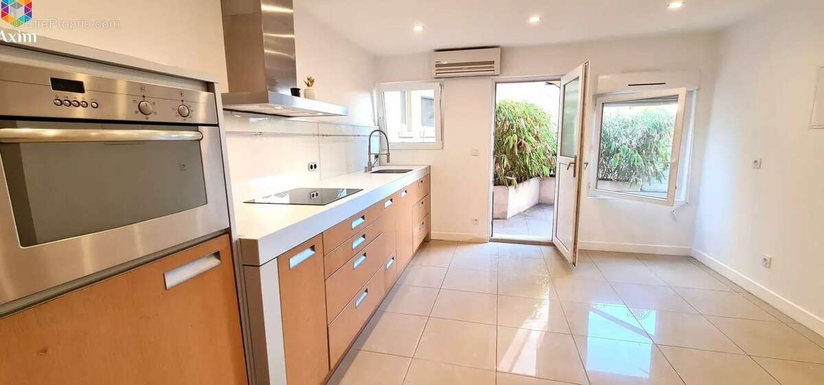 Appartement à LES ISSAMBRES