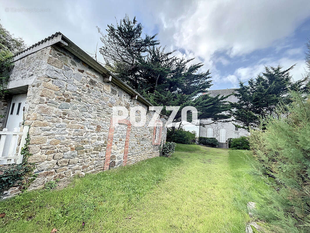 Maison à JULLOUVILLE