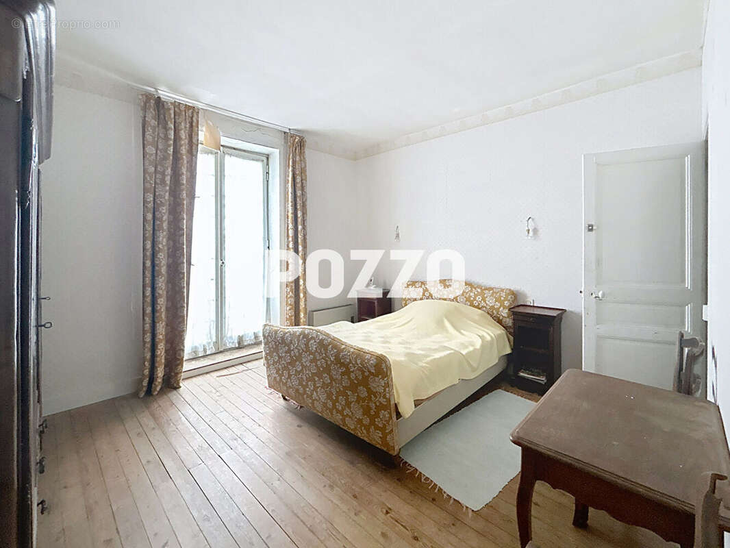 Maison à JULLOUVILLE