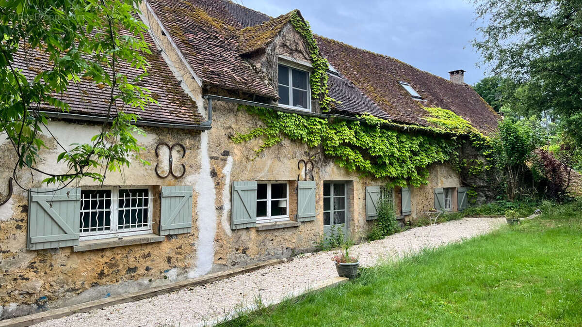 Maison à SAINT-SAUVEUR-EN-PUISAYE