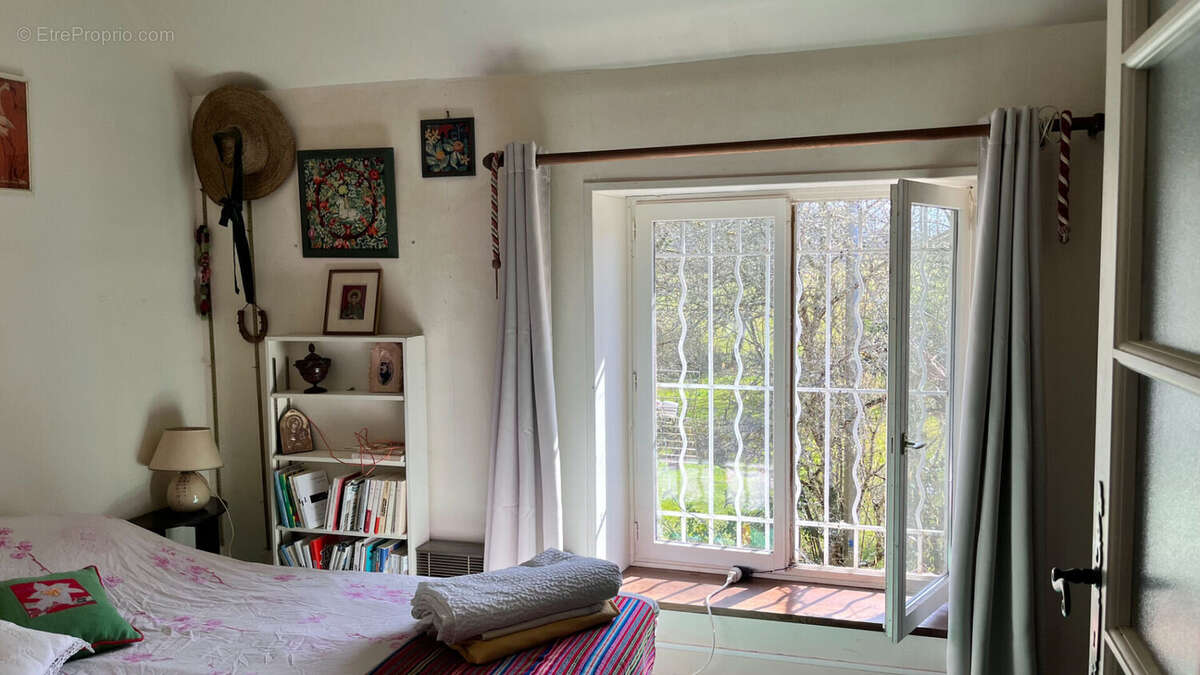 Maison à SAINT-SAUVEUR-EN-PUISAYE