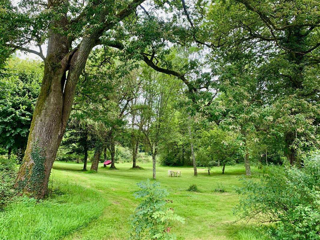 Maison à SAINT-SAUVEUR-EN-PUISAYE