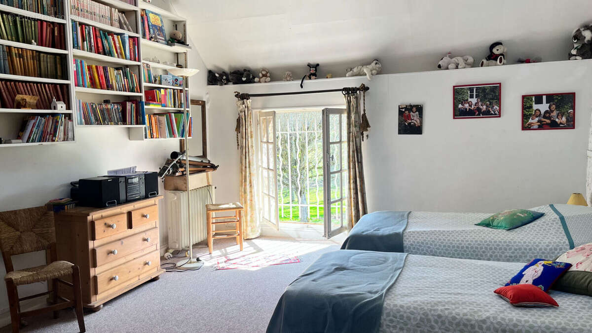 Maison à SAINT-SAUVEUR-EN-PUISAYE