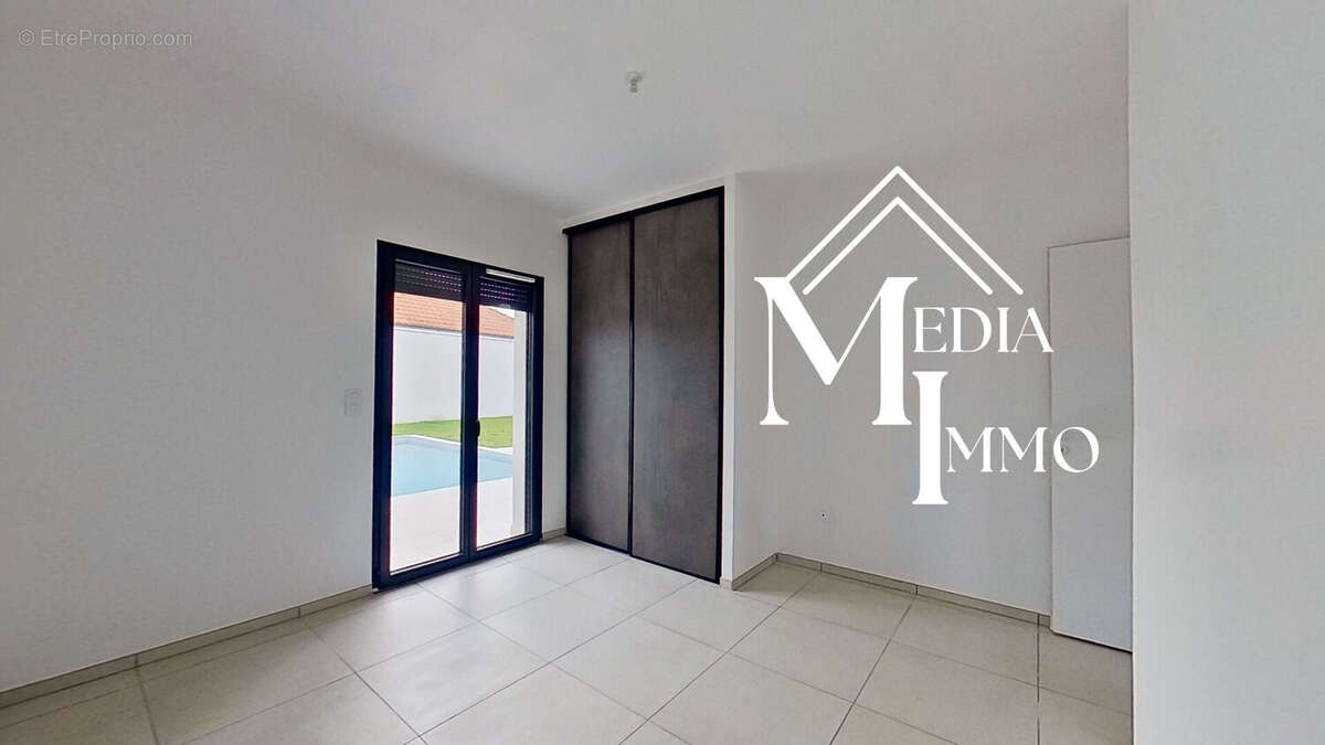 Maison à MAZEROLLES