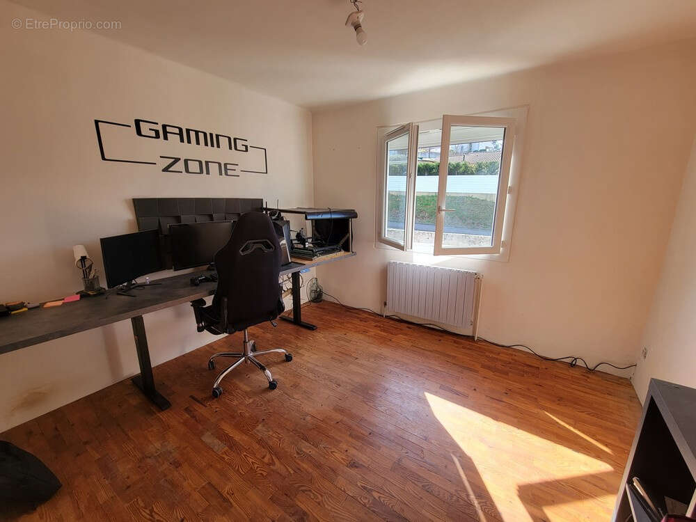 Maison à SALAISE-SUR-SANNE