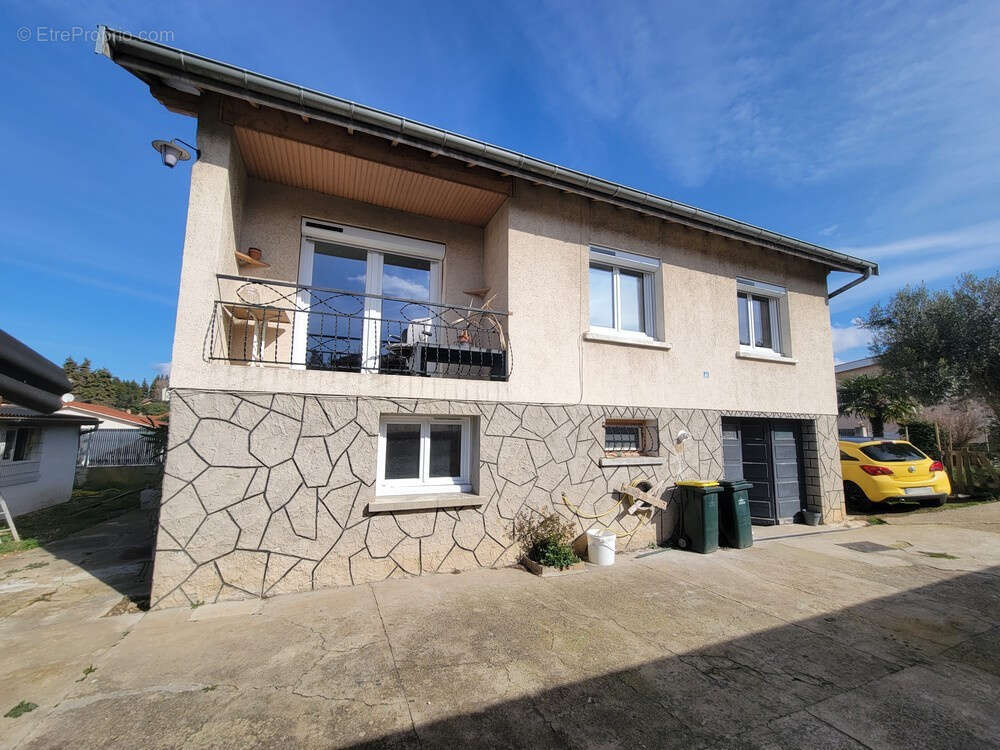 Maison à SALAISE-SUR-SANNE