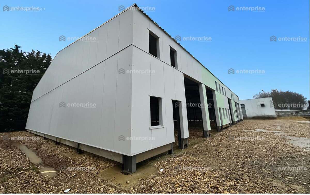 Commerce à NOVILLERS