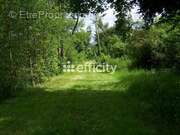 Terrain à SAINT-PIAT