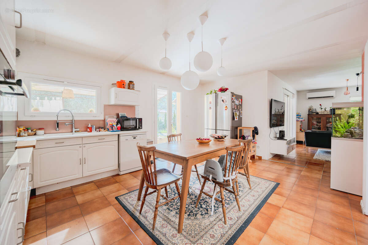 Maison à SOLLIES-TOUCAS