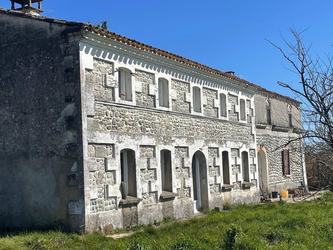 Maison à LA BARDE