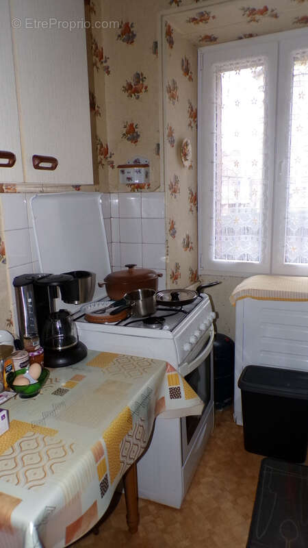 Maison à AINAY-LE-CHATEAU