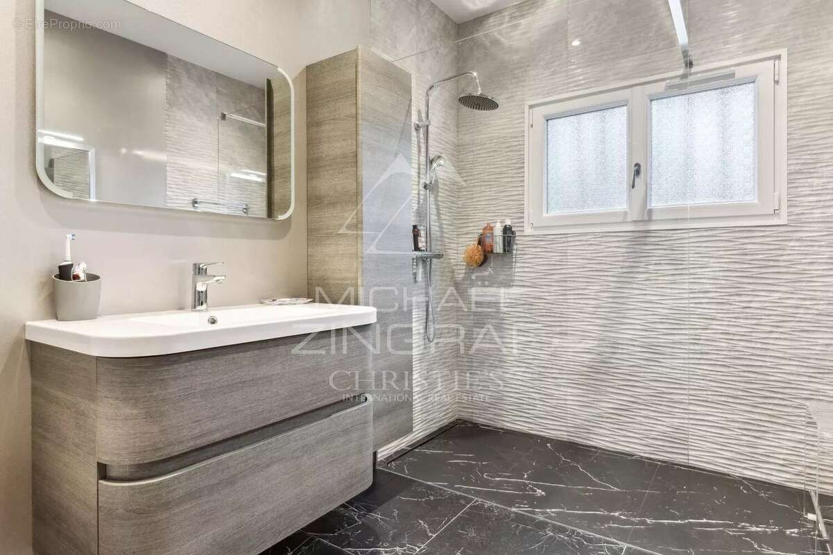 Maison à MANDELIEU-LA-NAPOULE